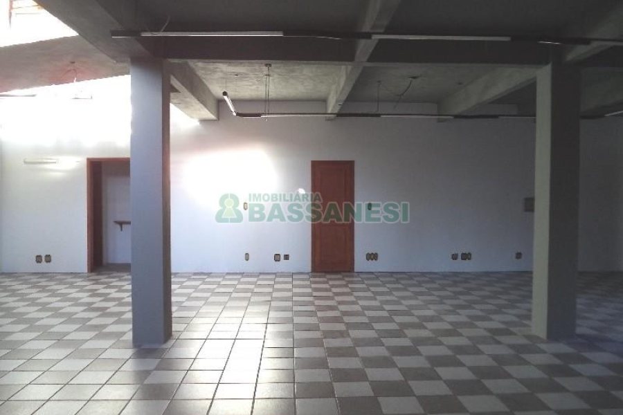 Loja com 380m², no bairro Santa Catarina em Caxias do Sul para Alugar