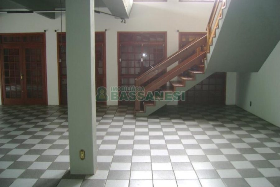 Loja com 380m², no bairro Santa Catarina em Caxias do Sul para Alugar