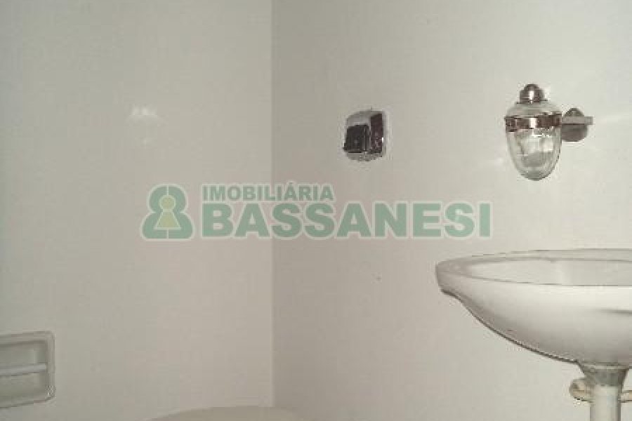 Loja com 380m², no bairro Santa Catarina em Caxias do Sul para Alugar