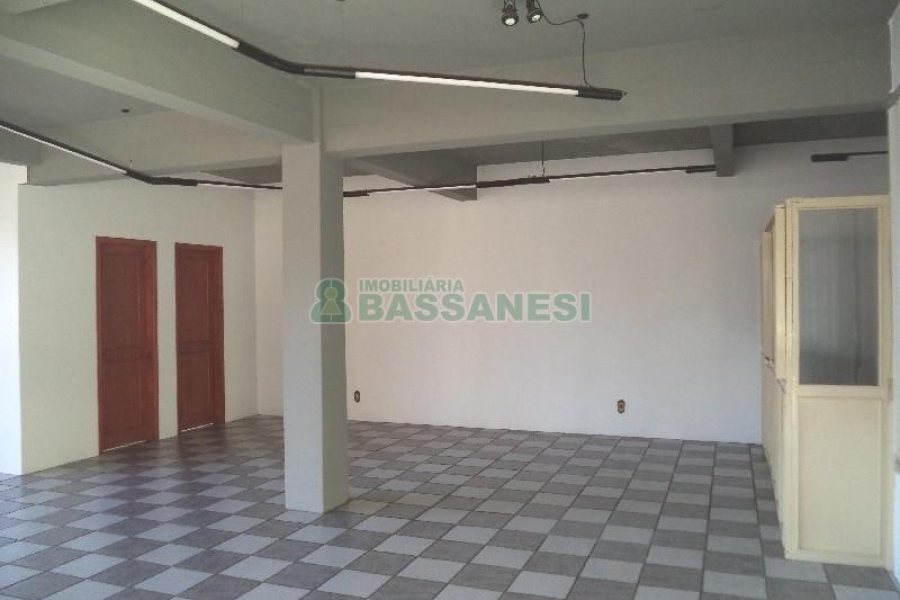 Loja com 380m², no bairro Santa Catarina em Caxias do Sul para Alugar