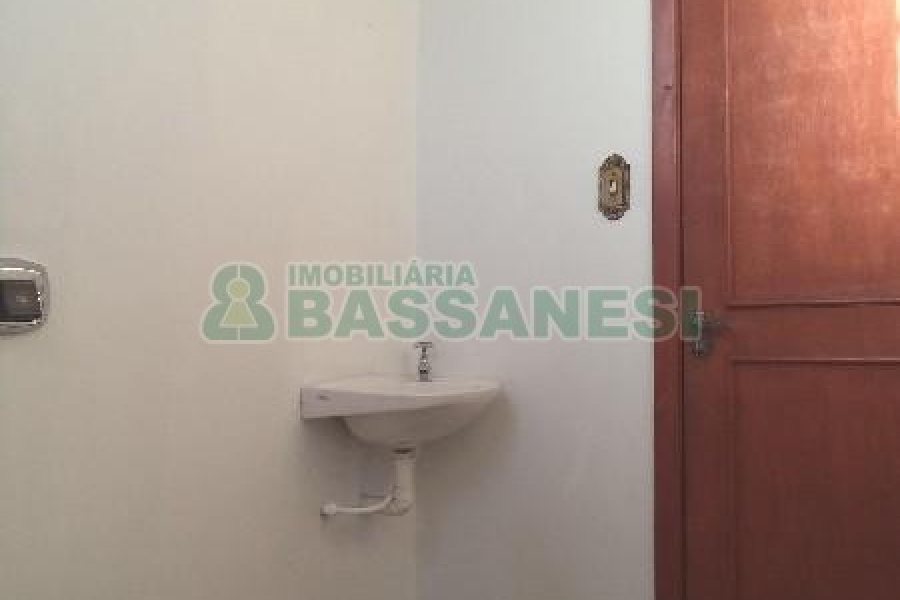 Loja com 380m², no bairro Santa Catarina em Caxias do Sul para Alugar