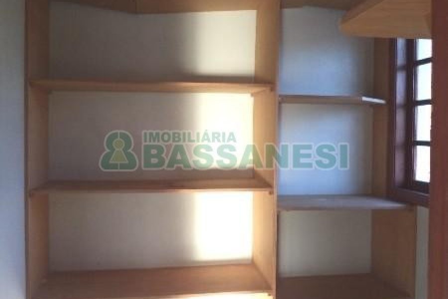 Loja com 380m², no bairro Santa Catarina em Caxias do Sul para Alugar