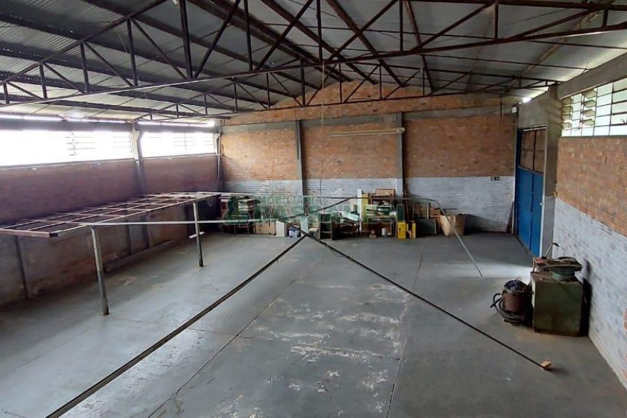 Pavilhão com 550m², no bairro Fatima em Caxias do Sul para Alugar