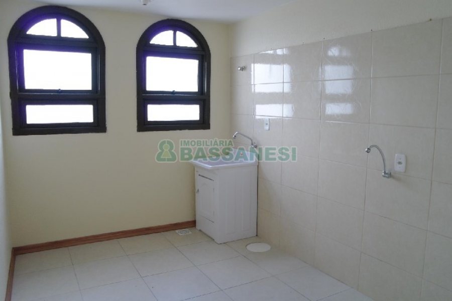 Apartamento com 74m², 2 dormitórios, 1 vaga, no bairro São José em Caxias do Sul para Comprar