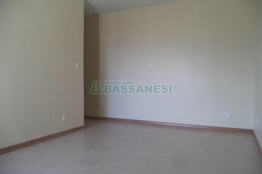 Apartamento com 49m², 2 dormitórios, 1 vaga, no bairro São José em Caxias do Sul para Comprar