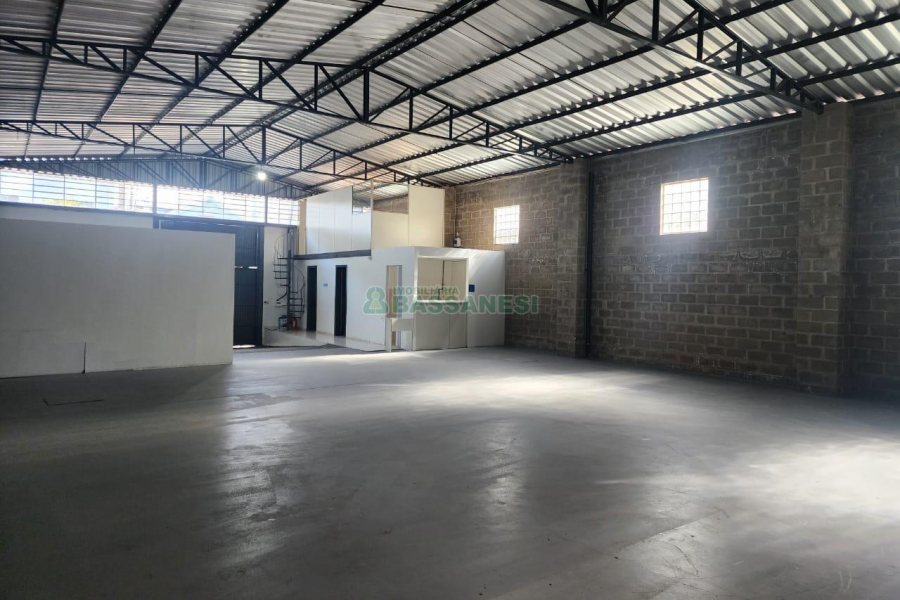 Loja com 280m², no bairro Centro em Caxias do Sul para Alugar