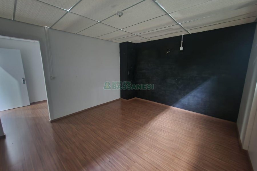 Loja com 280m², no bairro Centro em Caxias do Sul para Alugar