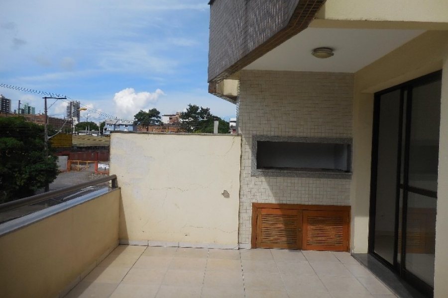 Apartamento com 129m², 2 dormitórios, 2 vagas, no bairro Centro em Caxias do Sul para Comprar