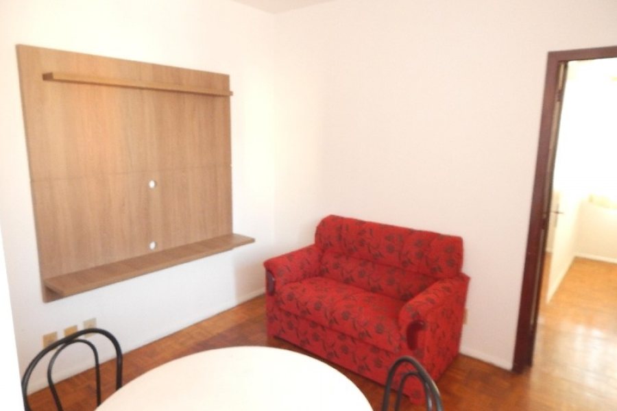 Apto Mobiliado com 35m², 1 dormitório, no bairro Centro em Caxias do Sul para Alugar