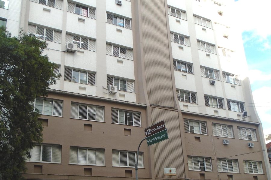 Sala Mobiliada com 65m², no bairro Centro em Caxias do Sul para Alugar ou Comprar