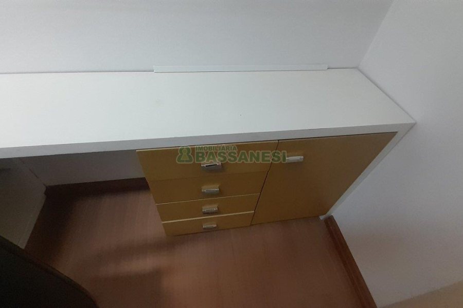 Sala Mobiliada com 65m², no bairro Centro em Caxias do Sul para Alugar ou Comprar