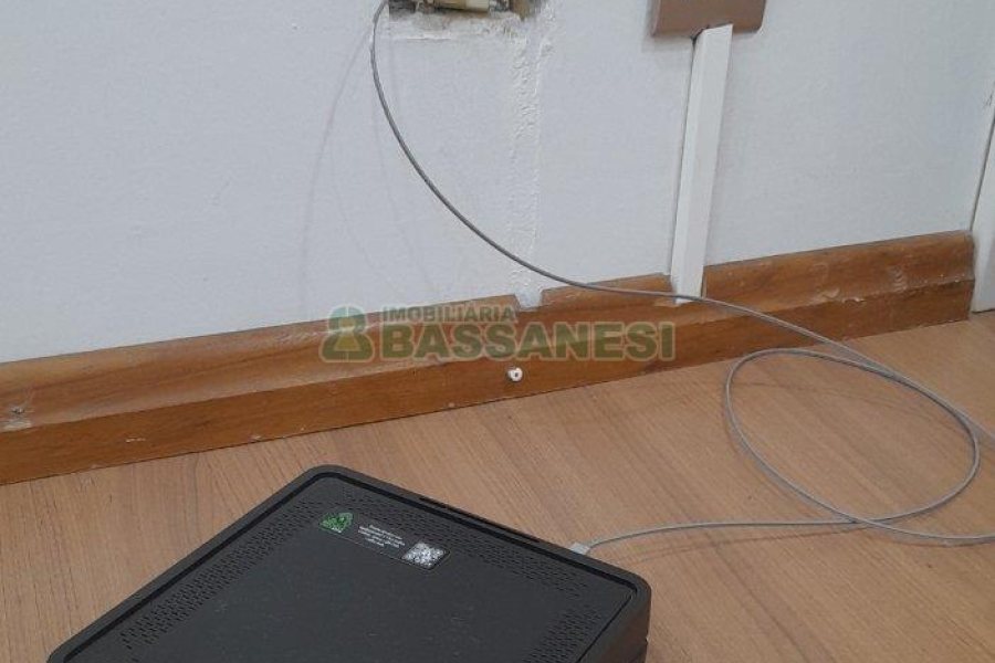 Sala Mobiliada com 65m², no bairro Centro em Caxias do Sul para Alugar ou Comprar