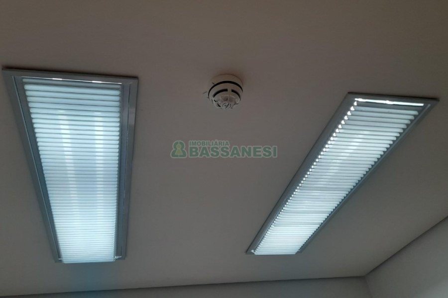 Sala Mobiliada com 65m², no bairro Centro em Caxias do Sul para Alugar ou Comprar