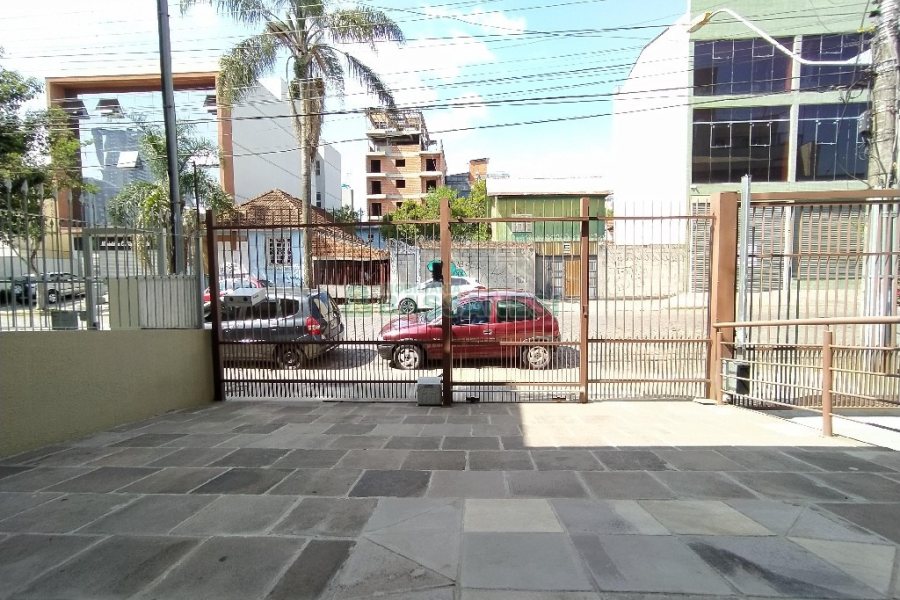Loja com 190m², 2 vagas, no bairro Centro em Caxias do Sul para Comprar