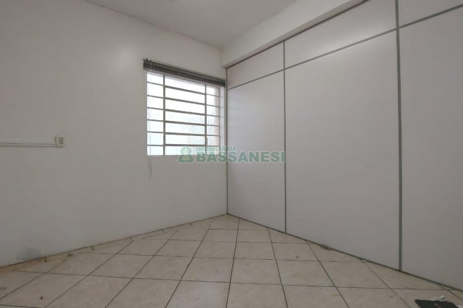 Loja com 70m², no bairro Rio Branco em Caxias do Sul para Alugar