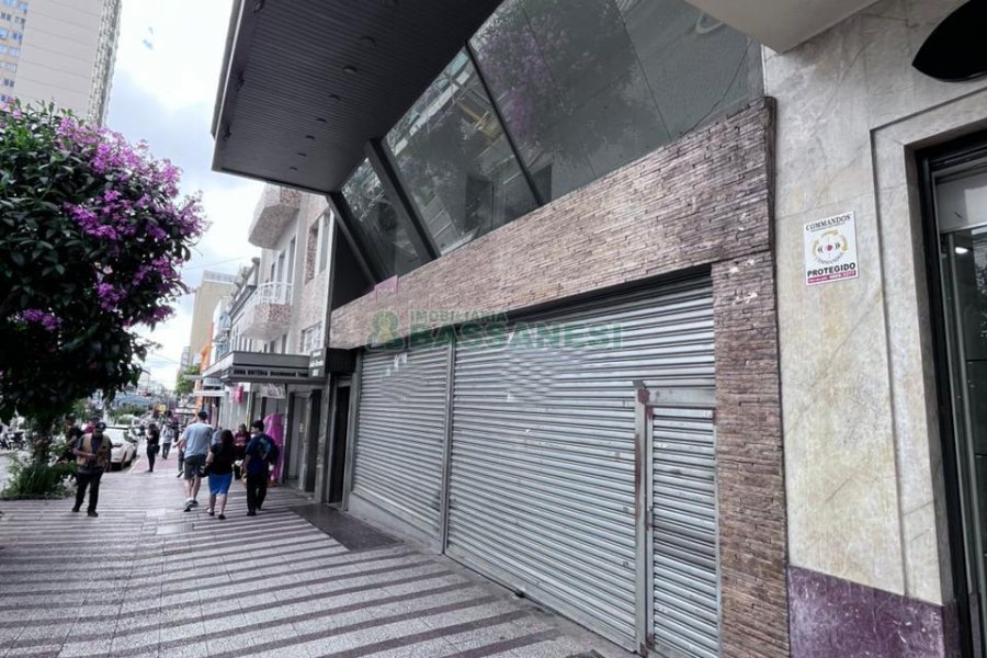 Loja com 712m², no bairro Centro em Caxias do Sul para Alugar