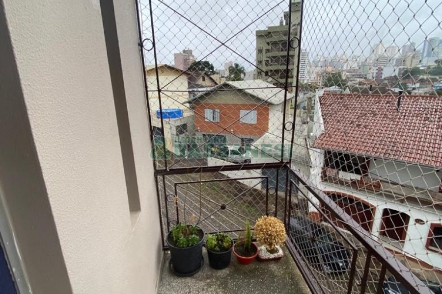 Apartamento com 66m², 2 dormitórios, 1 vaga, no bairro Pio X em Caxias do Sul para Comprar