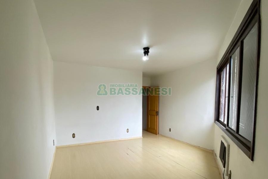 Apartamento com 66m², 2 dormitórios, 1 vaga, no bairro Pio X em Caxias do Sul para Comprar