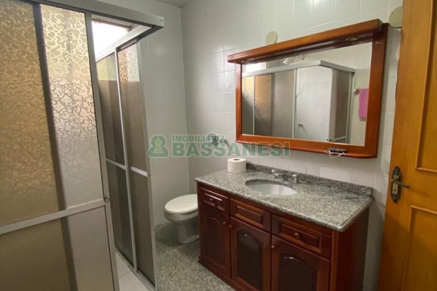 Apartamento com 66m², 2 dormitórios, 1 vaga, no bairro Pio X em Caxias do Sul para Comprar