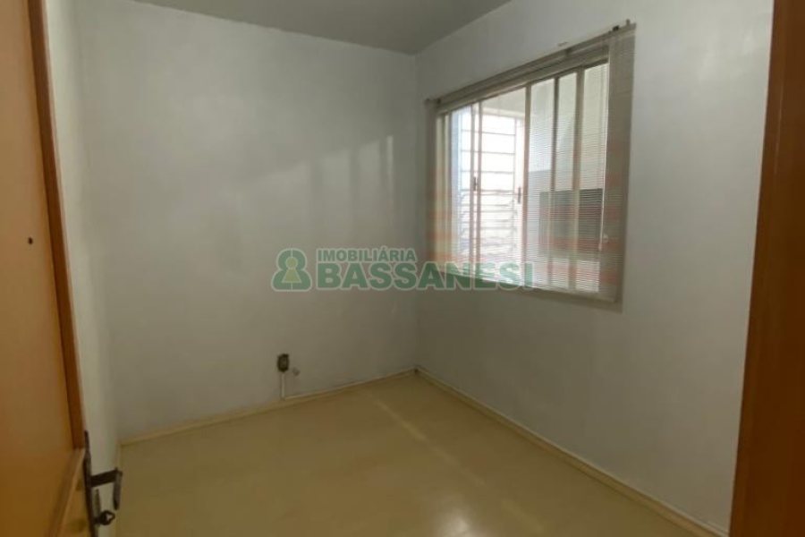 Apartamento com 66m², 2 dormitórios, 1 vaga, no bairro Pio X em Caxias do Sul para Comprar