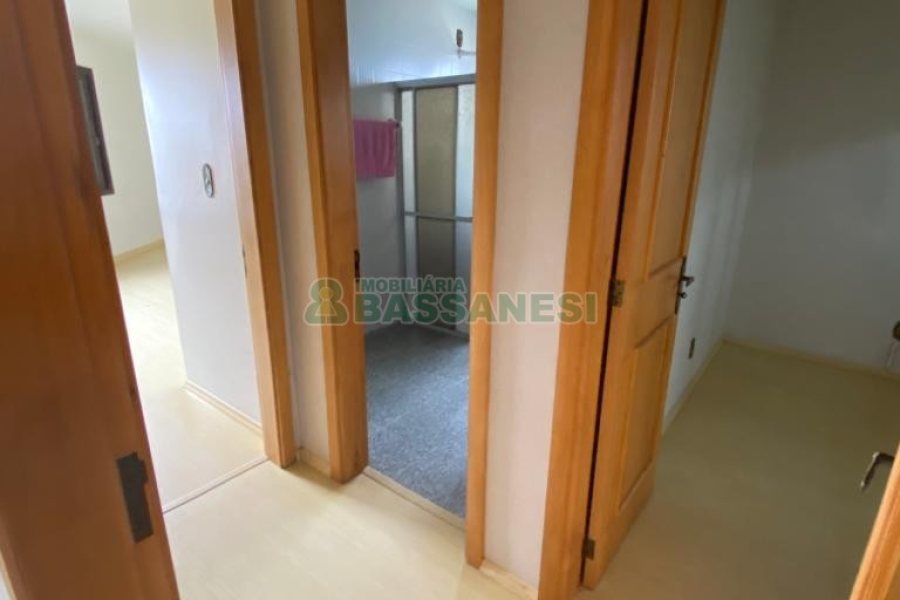 Apartamento com 66m², 2 dormitórios, 1 vaga, no bairro Pio X em Caxias do Sul para Comprar