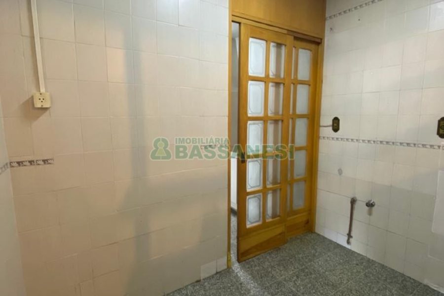 Apartamento com 66m², 2 dormitórios, 1 vaga, no bairro Pio X em Caxias do Sul para Comprar