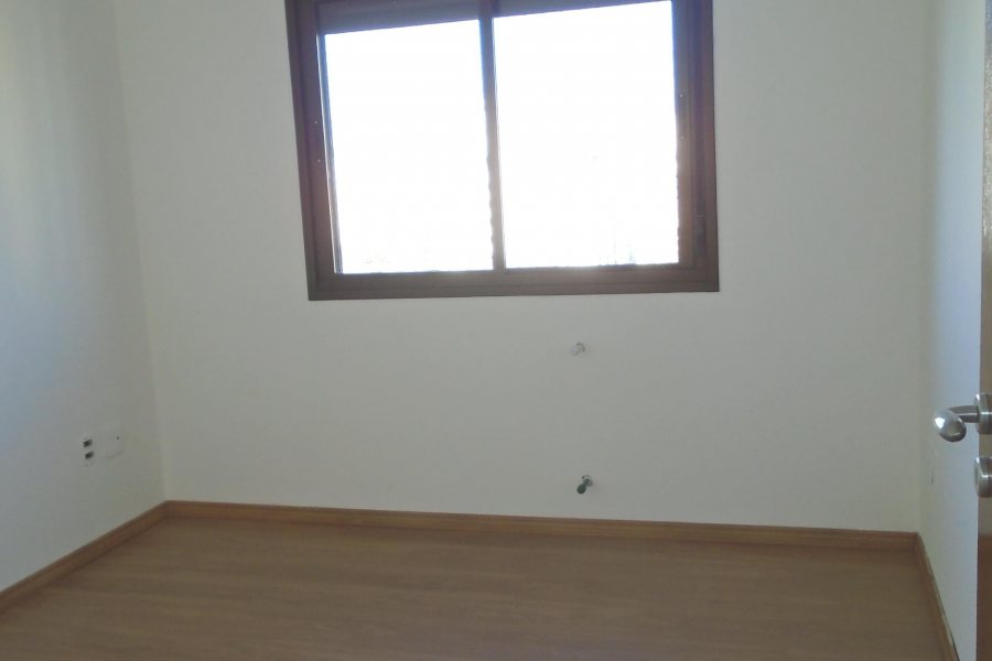 Apartamento com 110m², 3 dormitórios, 2 vagas, no bairro São Pelegrino em Caxias do Sul para Comprar