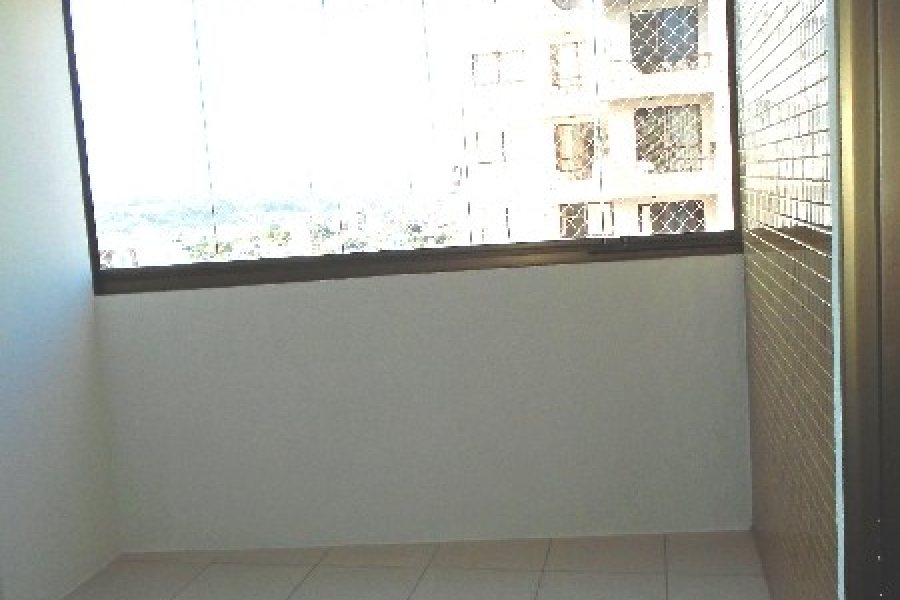 Apartamento com 110m², 3 dormitórios, 2 vagas, no bairro São Pelegrino em Caxias do Sul para Comprar