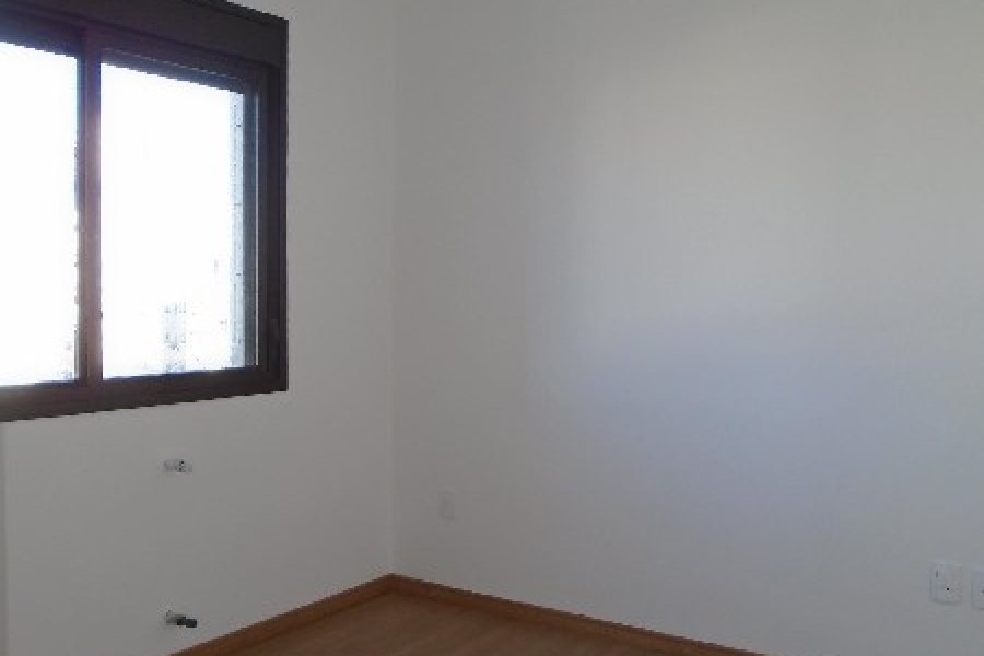 Apartamento com 110m², 3 dormitórios, 2 vagas, no bairro São Pelegrino em Caxias do Sul para Comprar