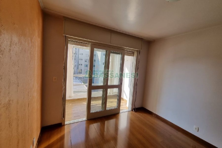 Apartamento com 143m², 3 dormitórios, 1 vaga, no bairro Centro em Caxias do Sul para Comprar