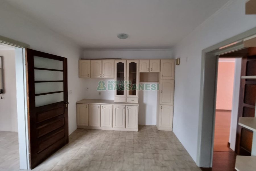 Apartamento com 143m², 3 dormitórios, 1 vaga, no bairro Centro em Caxias do Sul para Comprar