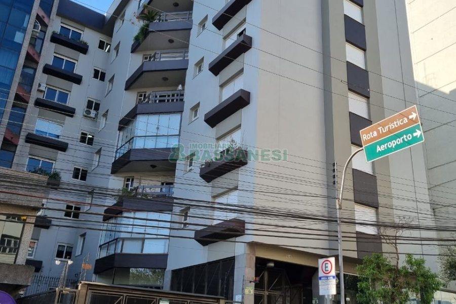 Apartamento com 143m², 3 dormitórios, 1 vaga, no bairro Centro em Caxias do Sul para Comprar