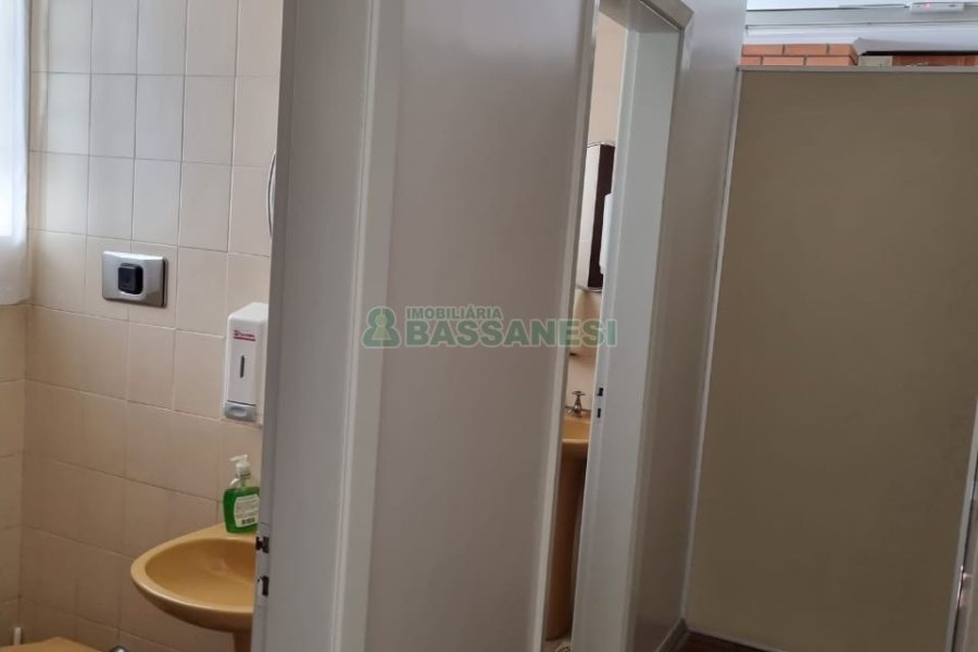 Apartamento com 143m², 3 dormitórios, 1 vaga, no bairro Centro em Caxias do Sul para Comprar