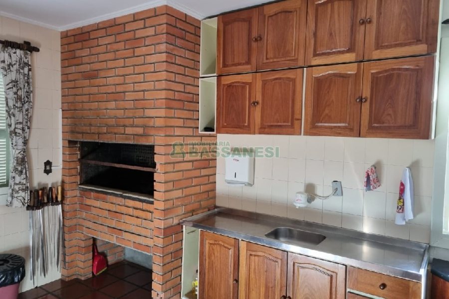 Apartamento com 143m², 3 dormitórios, 1 vaga, no bairro Centro em Caxias do Sul para Comprar