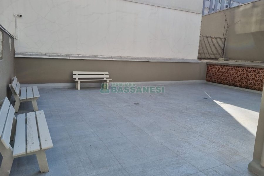 Apartamento com 143m², 3 dormitórios, 1 vaga, no bairro Centro em Caxias do Sul para Comprar