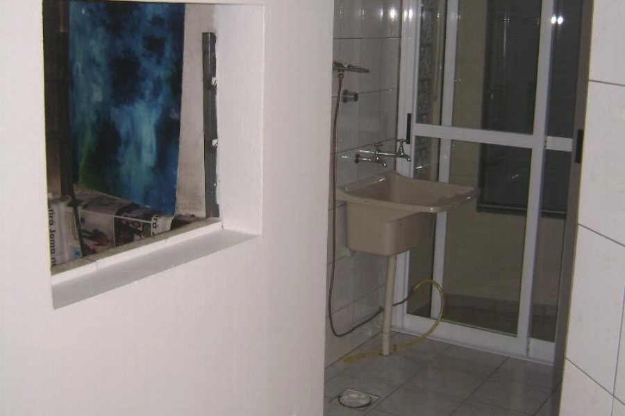 Apartamento com 82m², 2 dormitórios, 1 vaga, no bairro São Pelegrino em Caxias do Sul para Comprar