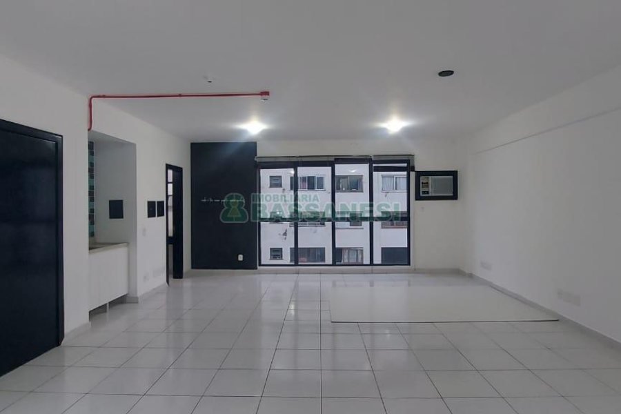 Sala com 54m², no bairro Centro em Caxias do Sul para Comprar