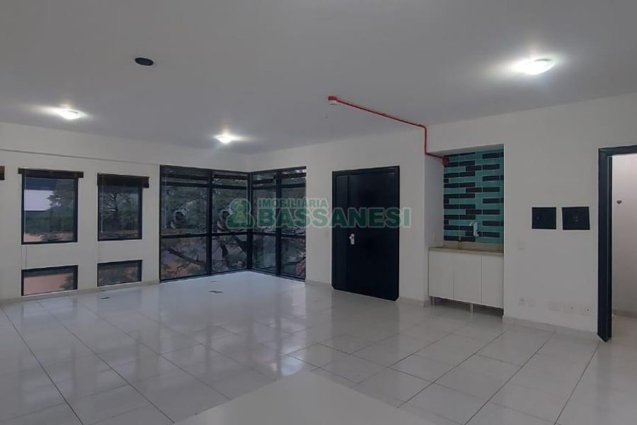 Sala com 54m², no bairro Centro em Caxias do Sul para Comprar