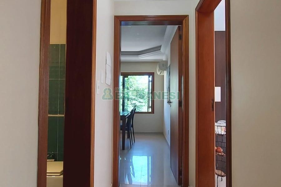 Casa Mobiliada com 318m², 4 dormitórios, 2 vagas, no bairro Sagrada Família em Caxias do Sul para Alugar