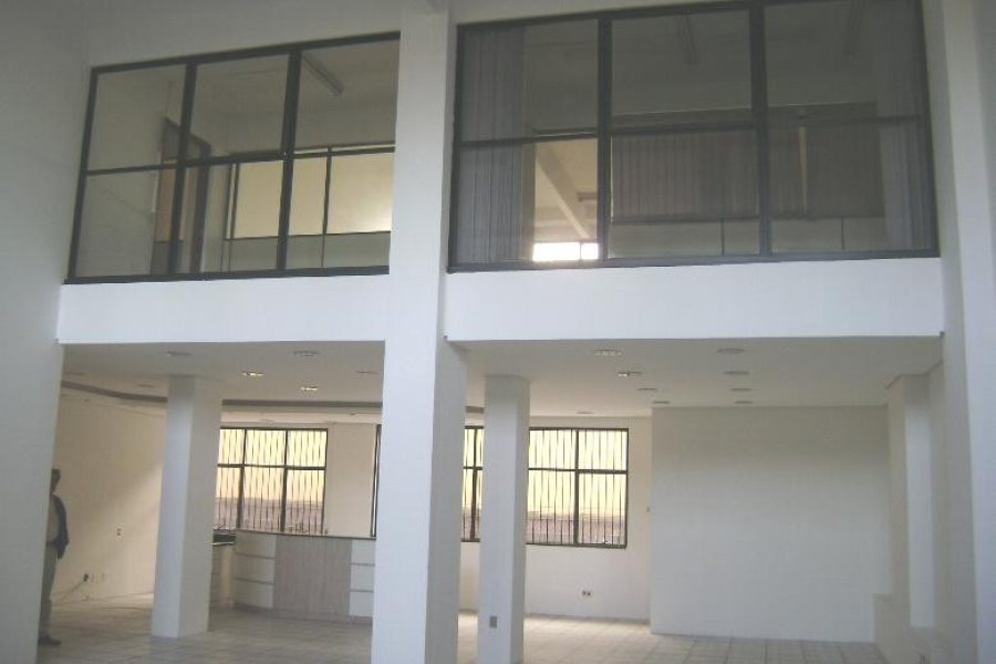 Loja com 300m², no bairro Centro em Caxias do Sul para Alugar ou Comprar