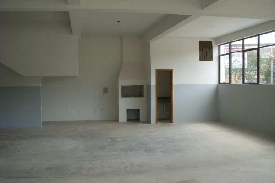 Loja com 1200m², no bairro Cinqüentenário em Caxias do Sul para Alugar