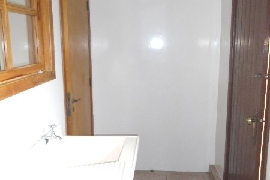 Apartamento com 130m², 3 dormitórios, 1 vaga, no bairro Madureira em Caxias do Sul para Alugar