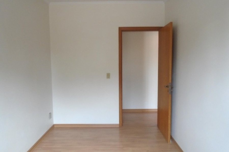 Apartamento com 130m², 3 dormitórios, 1 vaga, no bairro Madureira em Caxias do Sul para Alugar