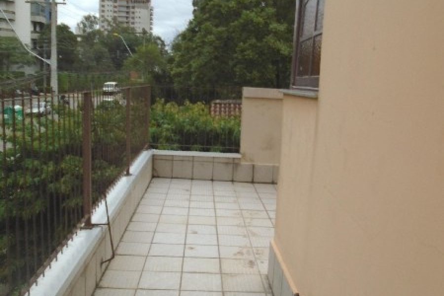Apartamento com 130m², 3 dormitórios, 1 vaga, no bairro Madureira em Caxias do Sul para Alugar