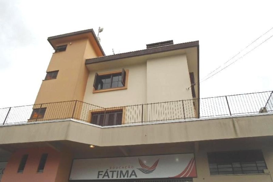 Apartamento com 130m², 3 dormitórios, 1 vaga, no bairro Madureira em Caxias do Sul para Alugar