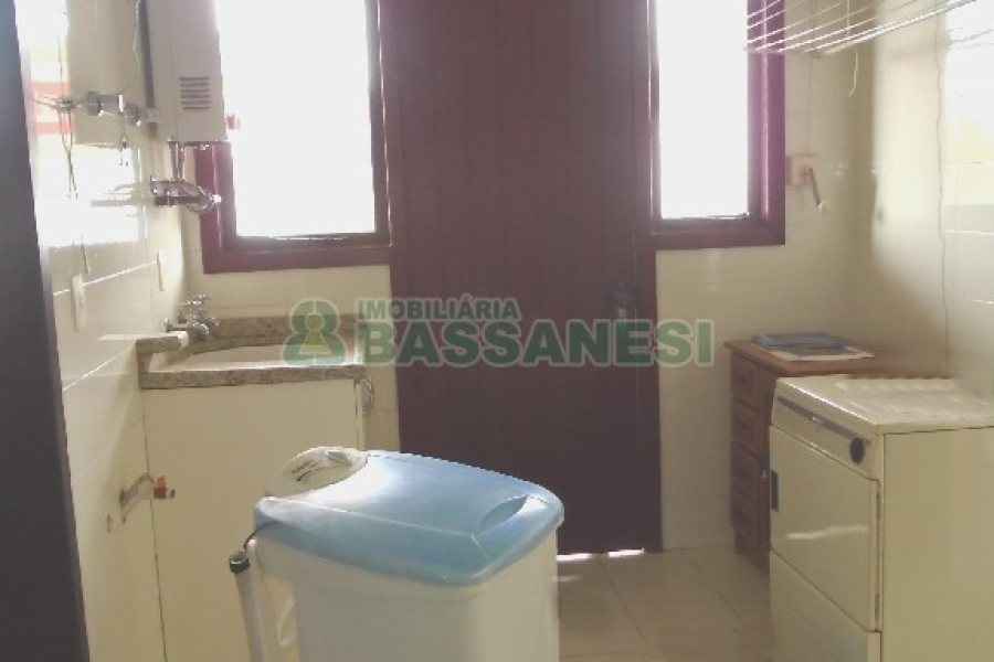 Apartamento com 270m², 4 dormitórios, 2 vagas, no bairro Colina Sorriso em Caxias do Sul para Comprar