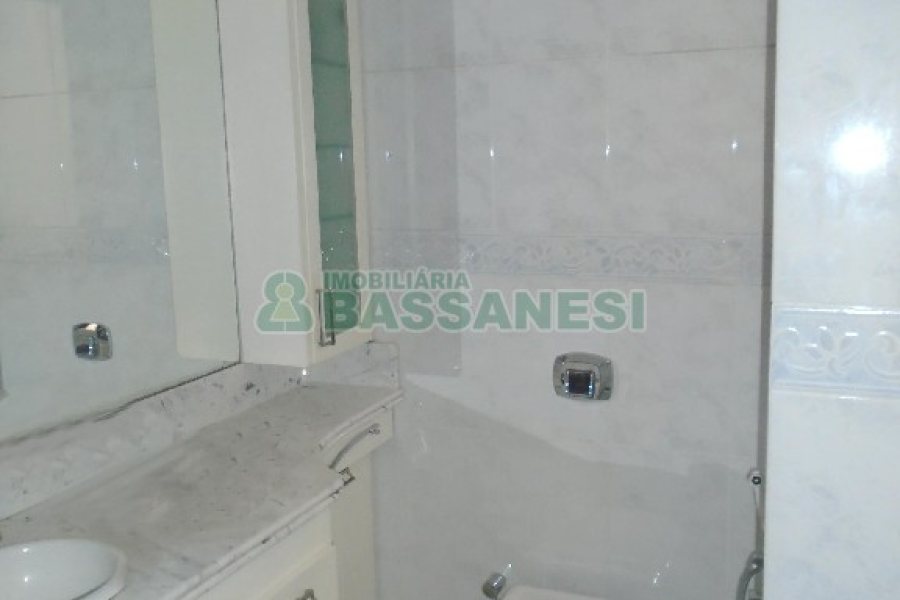 Apartamento com 270m², 4 dormitórios, 2 vagas, no bairro Colina Sorriso em Caxias do Sul para Comprar