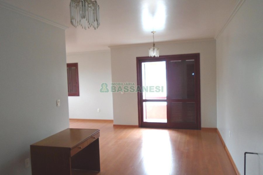Apartamento com 270m², 4 dormitórios, 2 vagas, no bairro Colina Sorriso em Caxias do Sul para Comprar
