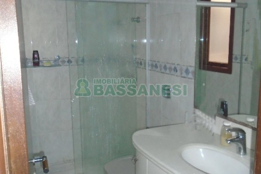 Apartamento com 270m², 4 dormitórios, 2 vagas, no bairro Colina Sorriso em Caxias do Sul para Comprar