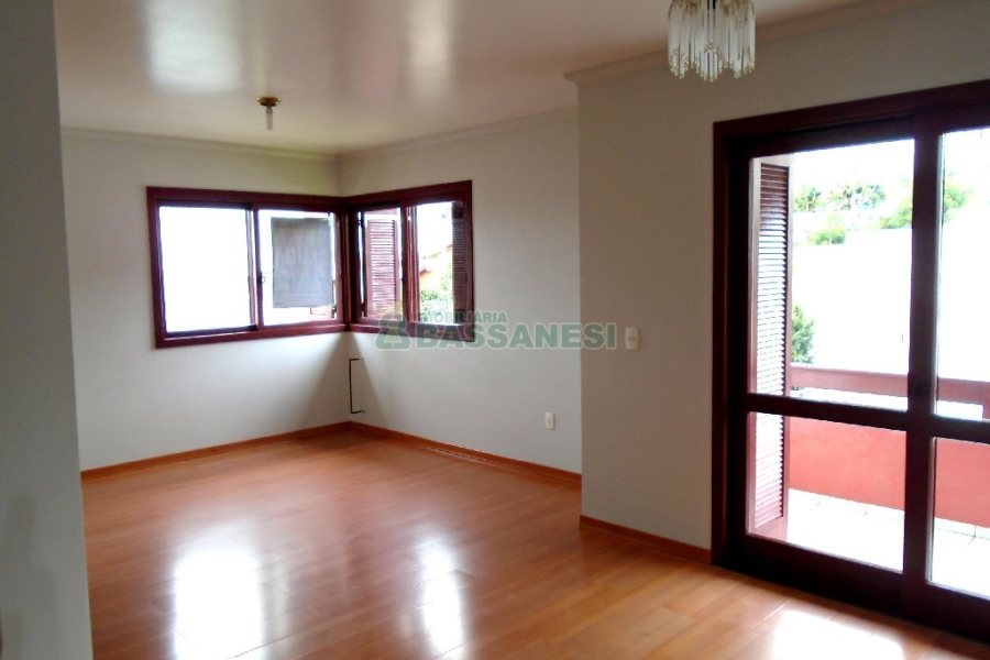 Apartamento com 270m², 4 dormitórios, 2 vagas, no bairro Colina Sorriso em Caxias do Sul para Comprar